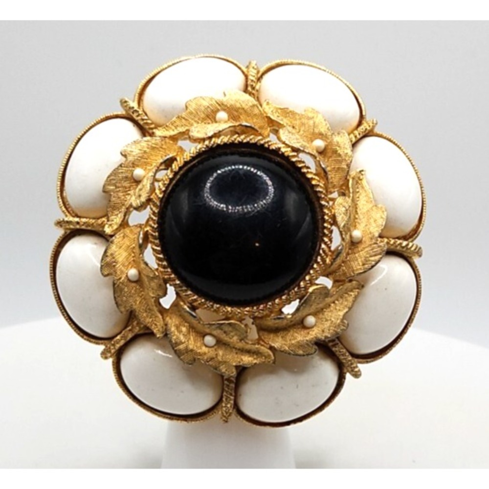 Vintage Black & White Acrylic Goldtone Brooch Pendant Wreath Halo Leaf 2.5"